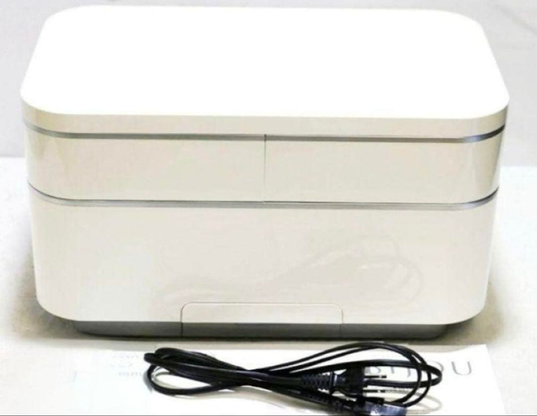 サキナ saguna 美顔器 LEDミラー付き 約４０万した美顔器がなんと、、、