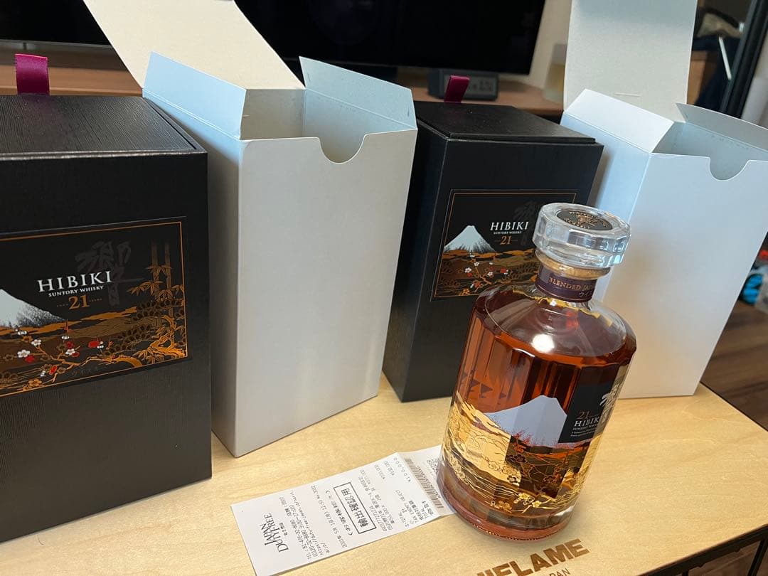 サントリーウイスキー　響２１年　意匠ボトル　花鳥風月