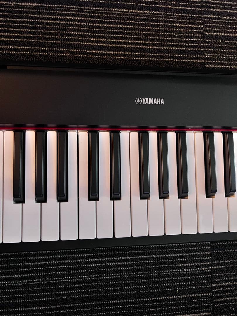 超美品！YAMAHA 電子キーボード piaggero ブラック NP-12B