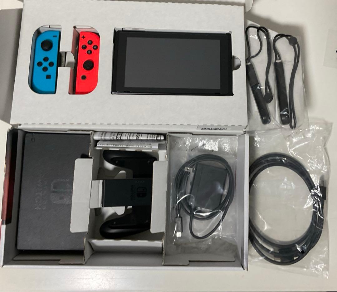 switch 本体　ジョイコン　付属品　箱付き　動作確認済み