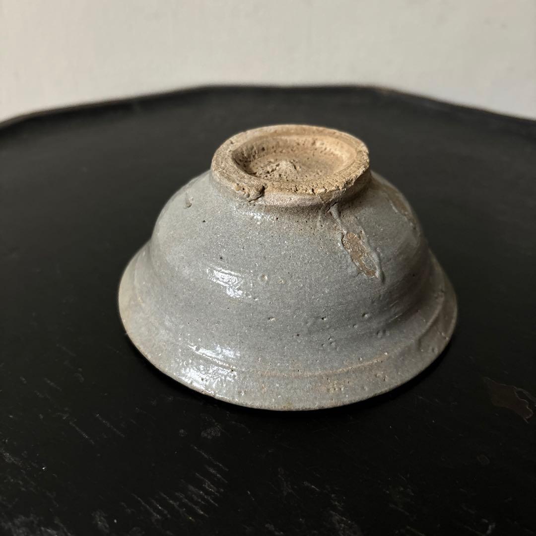 李朝　小服茶碗　大盃　堅手　白磁　酒器　韓国骨董　ぐい呑み　猪口　アンティーク