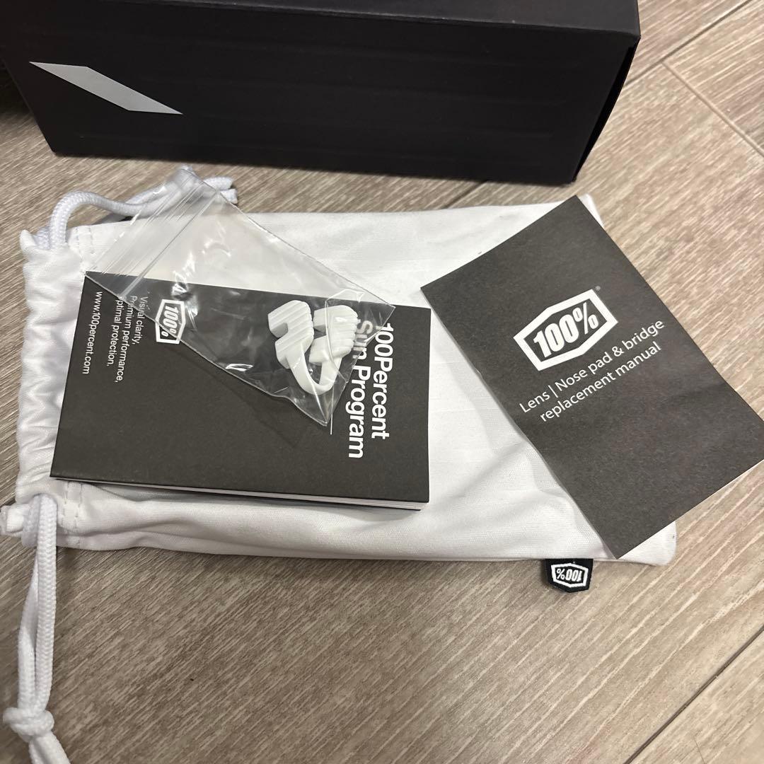 新品100%(ワンハンド)サングラス