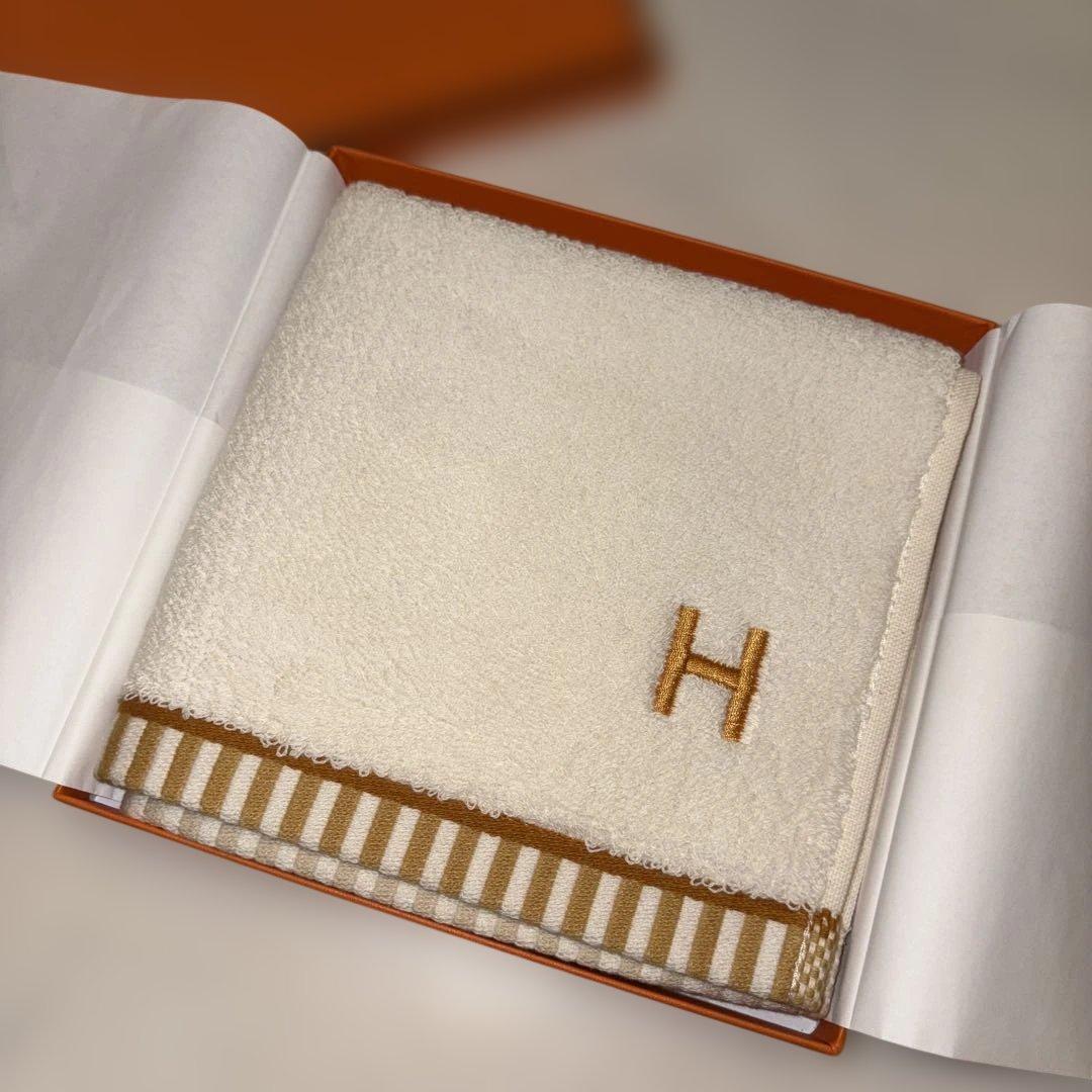 HERMES カレ・タオル 《ヴィス・ヴェルサ》 ナークル/タン