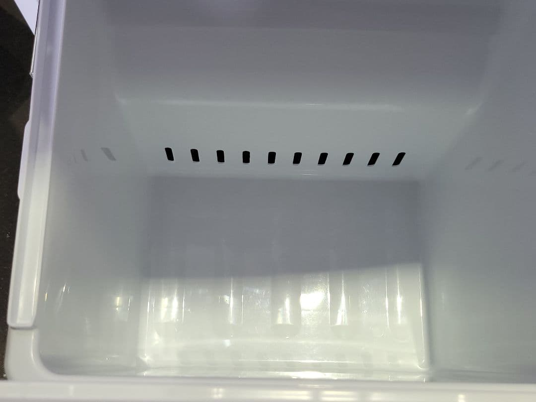 東芝 ノンフロン冷凍冷蔵庫 GR-P15BS(W) 2019年製（★）