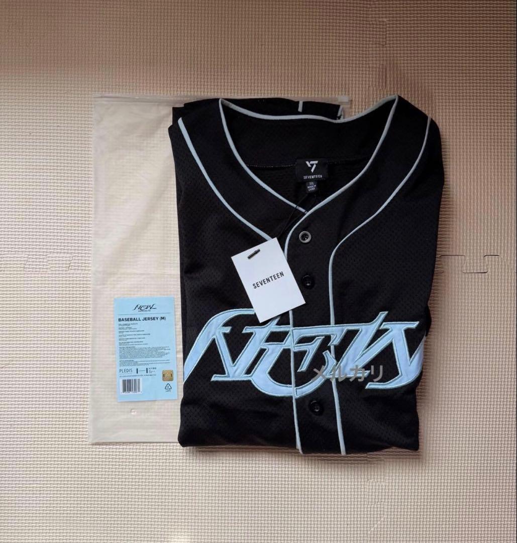 seventeen アメリカ ユニフォーム