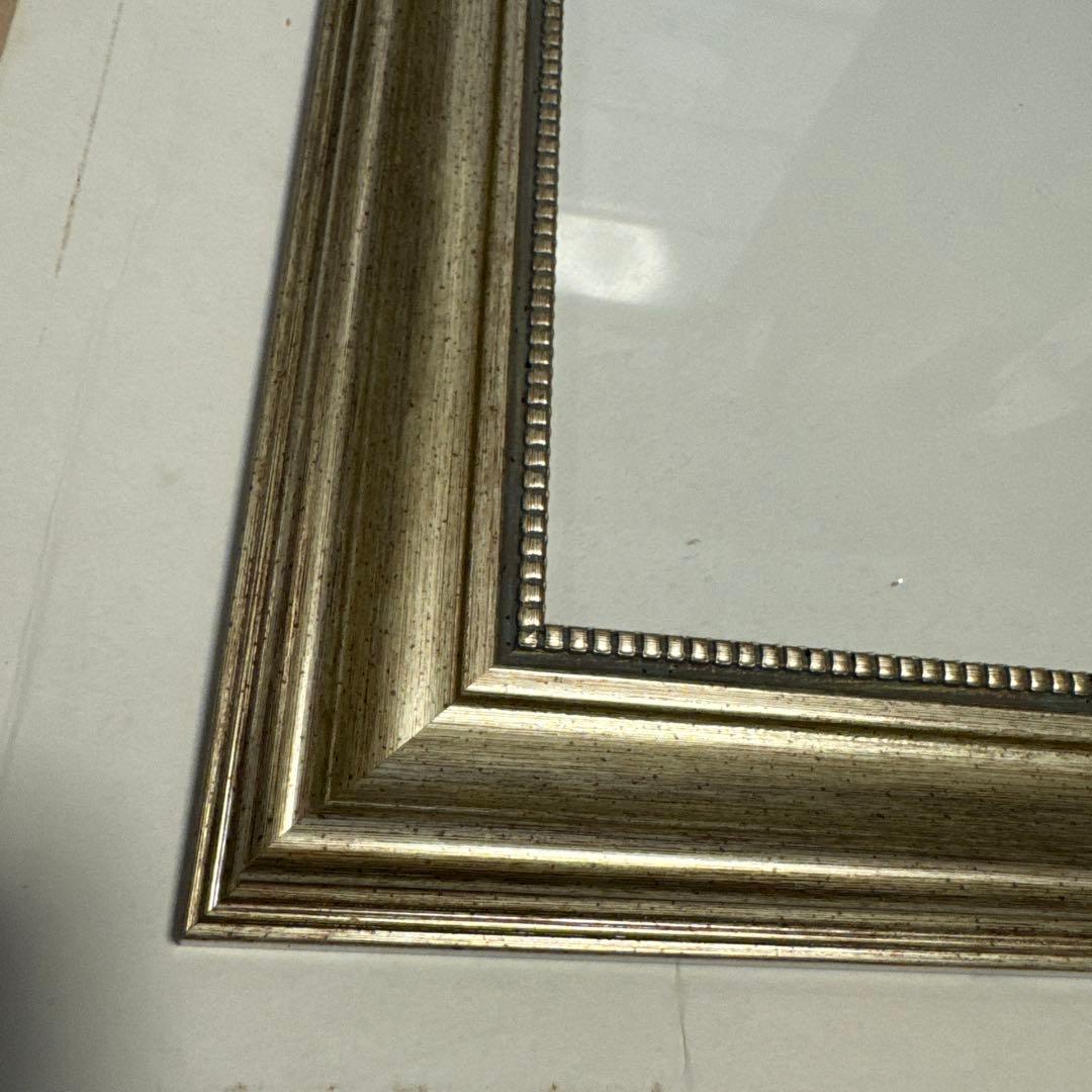 額　シルバーゴールド　高級感