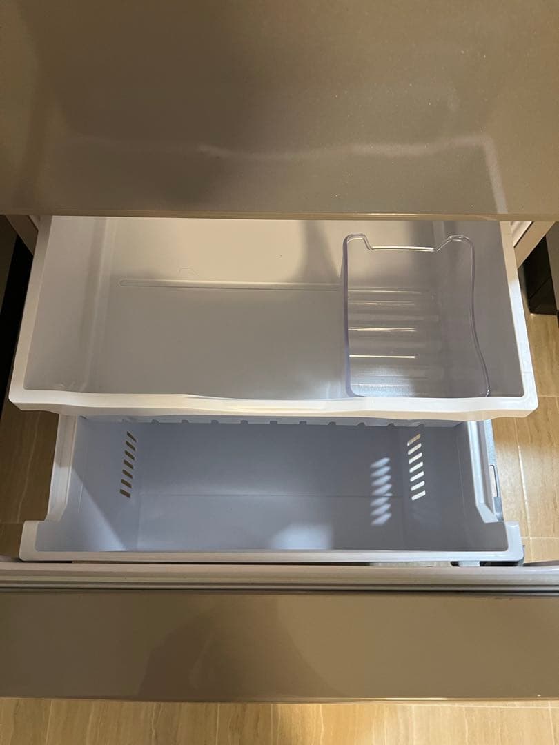 【美品】【送料込み】【日本製】【265L】HITACHI 冷蔵庫 シルバー