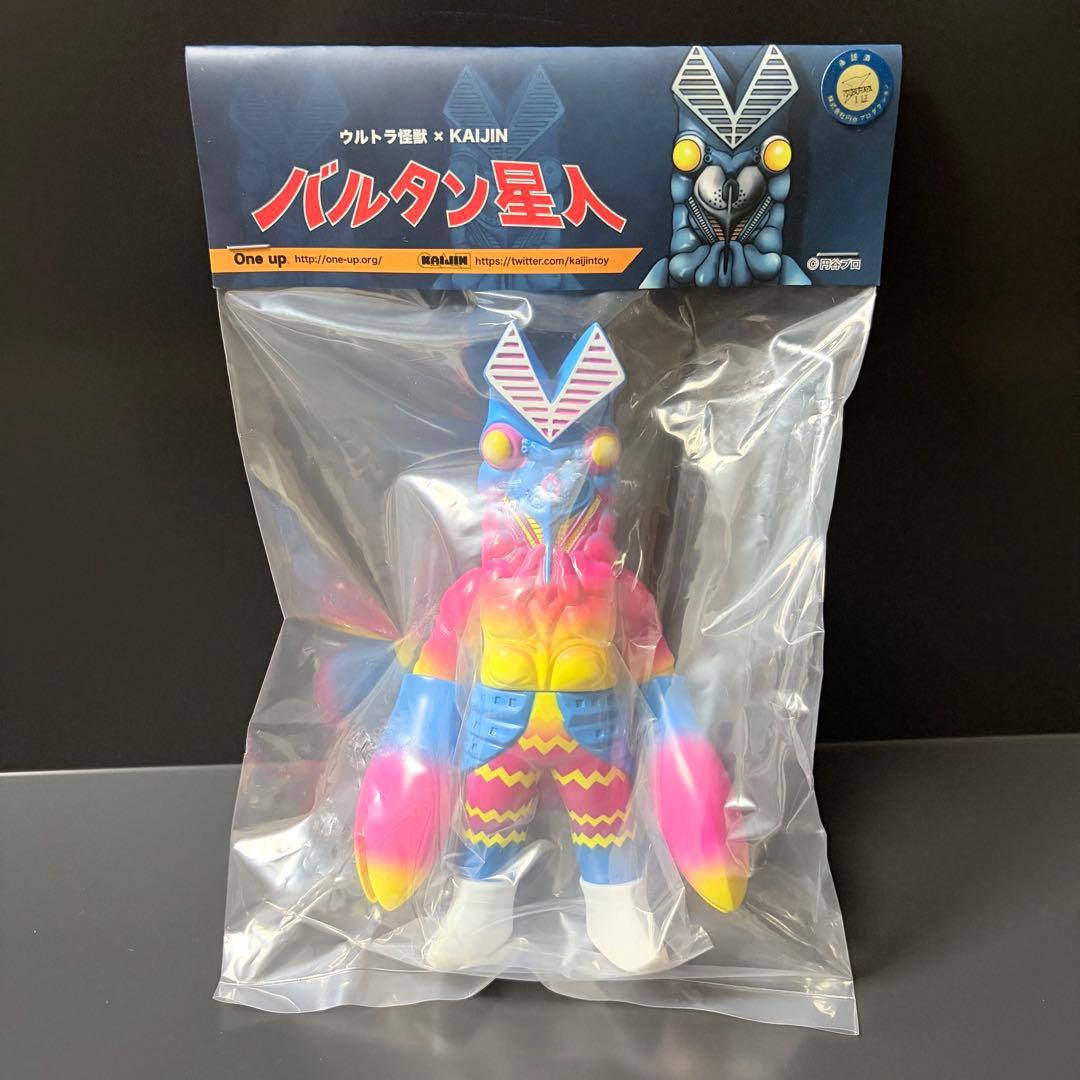 KAIJIN x One up. バルタン星人 ゲーミング ソフビ