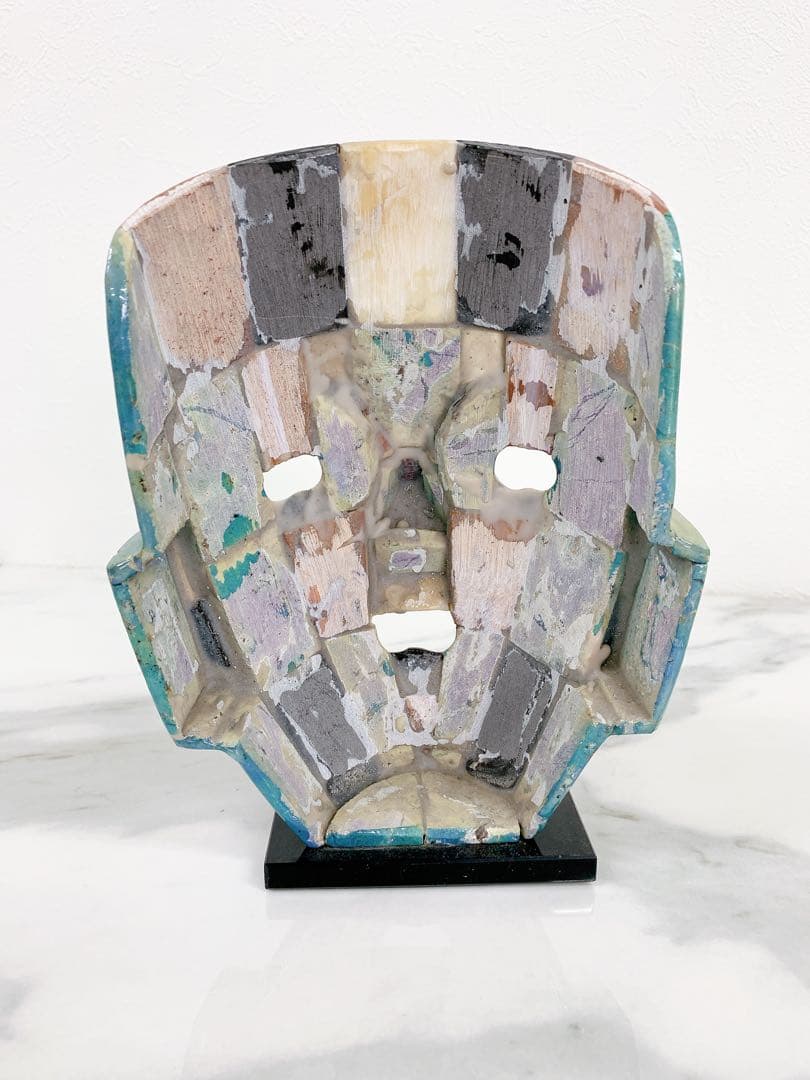 ＊メキシコ雑貨　仮面の置物　陶器　石仮面