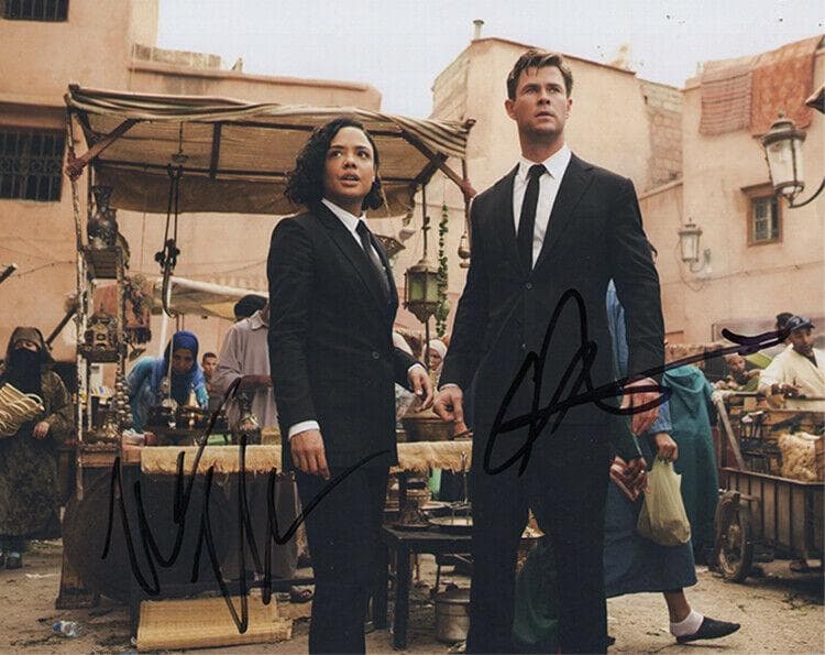 直筆サイン入り写真 テッサ・トンプソン クリス・ヘムズワース SA鑑定済