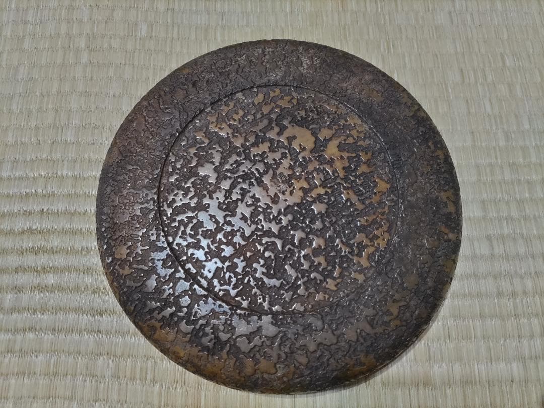 超絶技巧！虫食い模様　丸盆　在銘　中国？