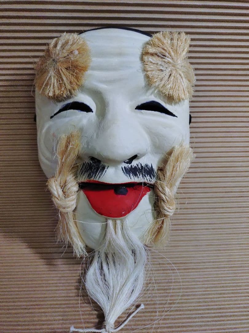 伝統的な能面 「翁」「黒式尉」 2点セット　木彫り　木彫　神楽