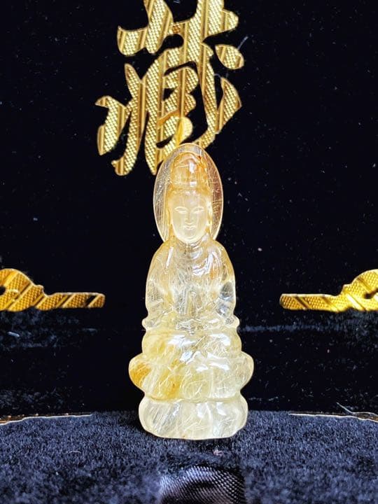 超レアな極太タイチンルチルクォーツ  観音AA