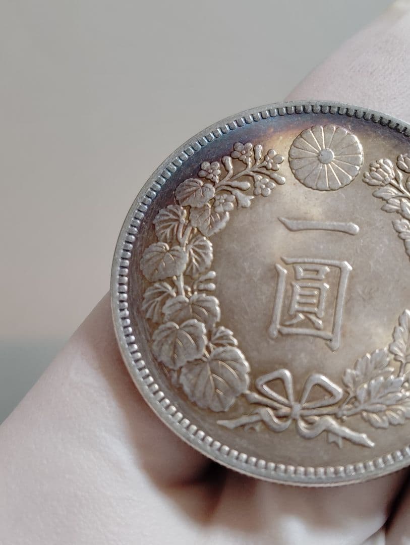 1円銀貨　明治7年 大型　特年　極美品　希少　一圓銀貨　一円銀貨銀貨