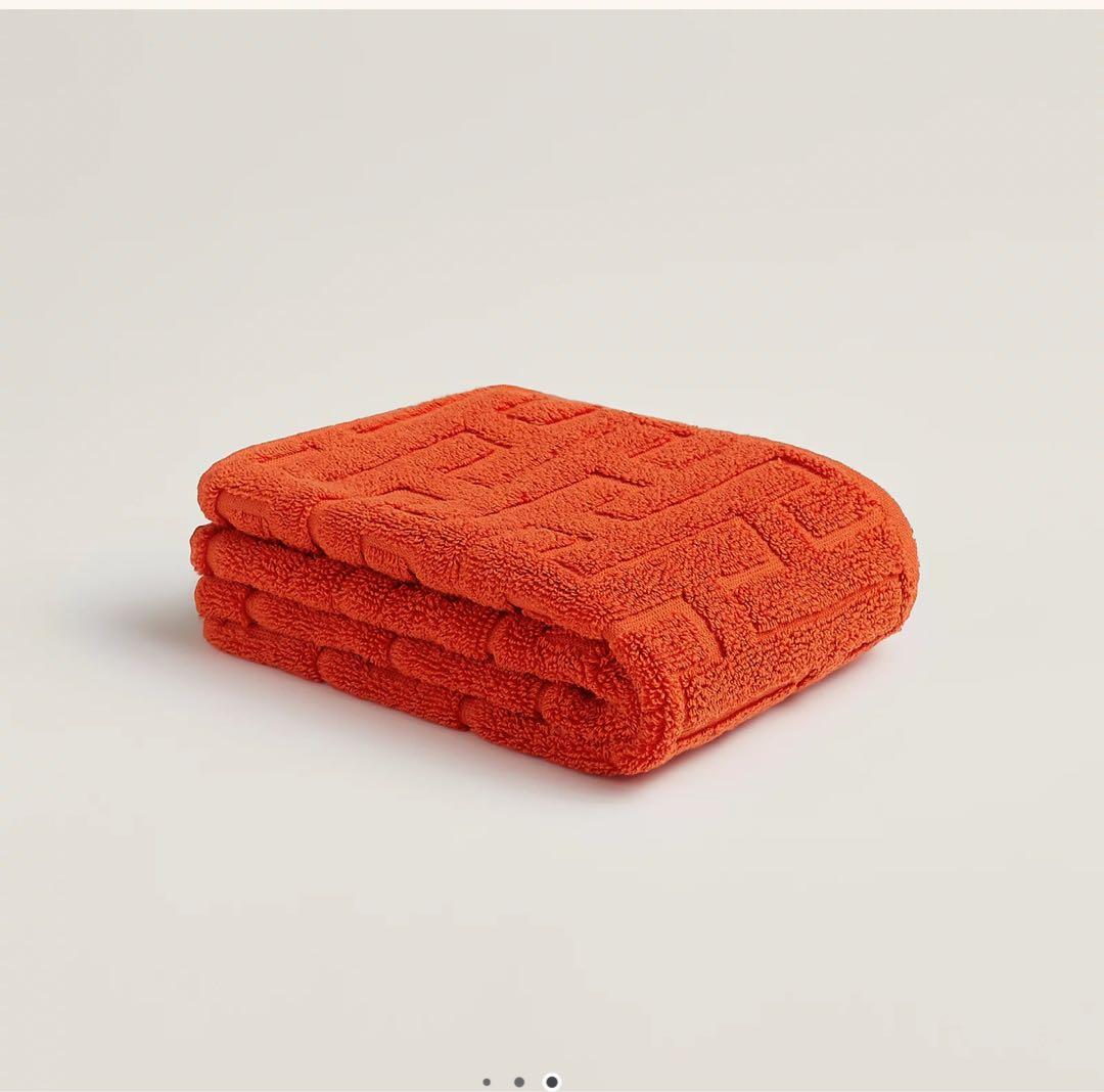 新品・未使用、箱付きHERMES（エルメス）ステアーズ タオル