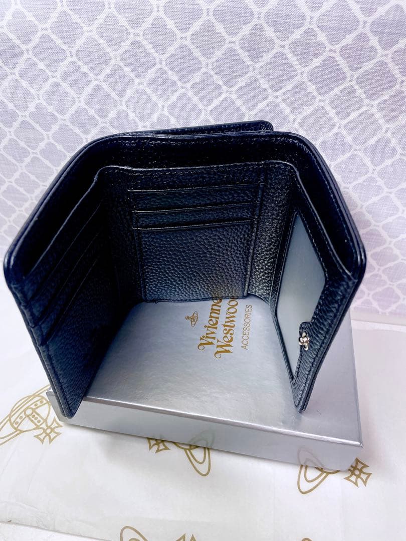 【最新✨️ショッパー付】新品 ヴィヴィアン・ウエストウッド　三折り財布 黒
