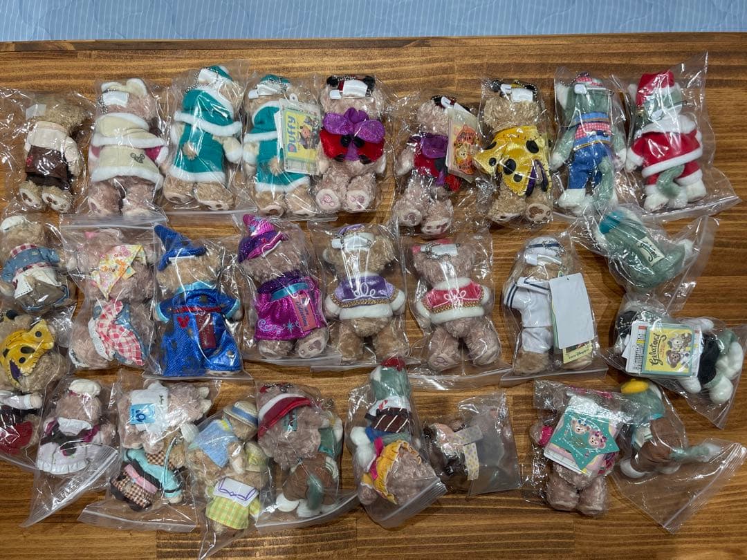 〖 まとめ売り 〗 ダッフィー シェリーメイ ジェラトーニ ぬいぐるみ バッジ