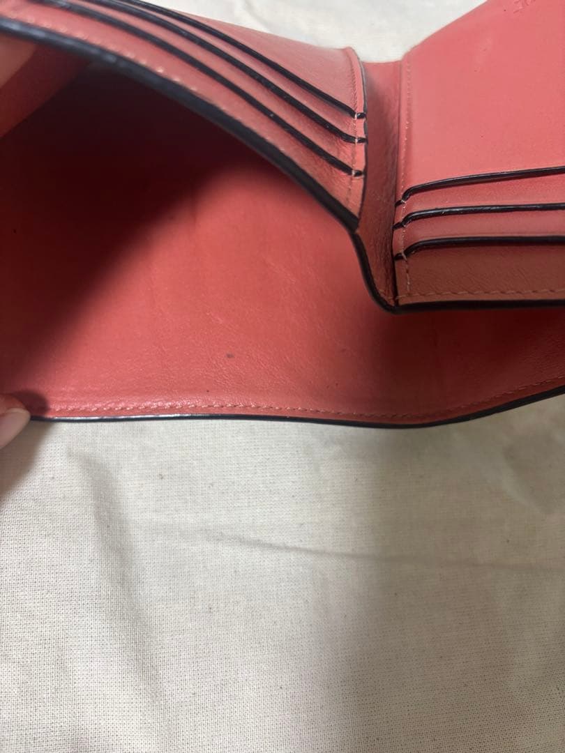 LOEWE グレー 三つ折り財布