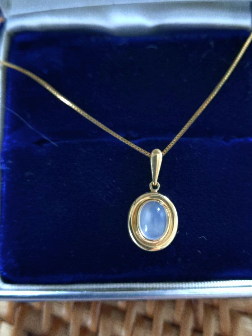 k18ムーンストーンペンダントトップ刻印あり