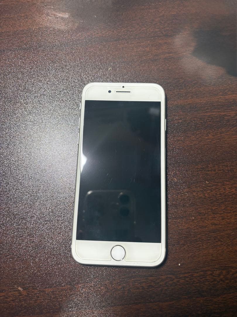 Apple iPhone 8 ホワイト 64G 85% SIMロック解除済み