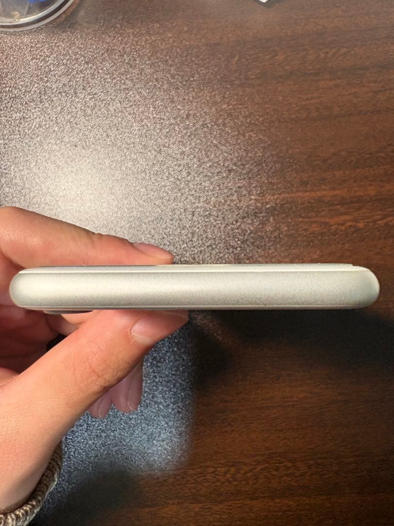 Apple iPhone 8 ホワイト 64G 85% SIMロック解除済み