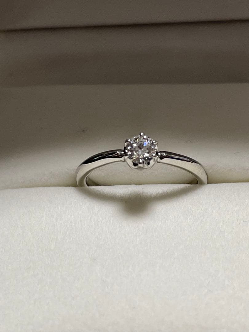 値下※美品★鑑定書付き！最高級♪4°c Pt950 ダイヤリング 0.253ct