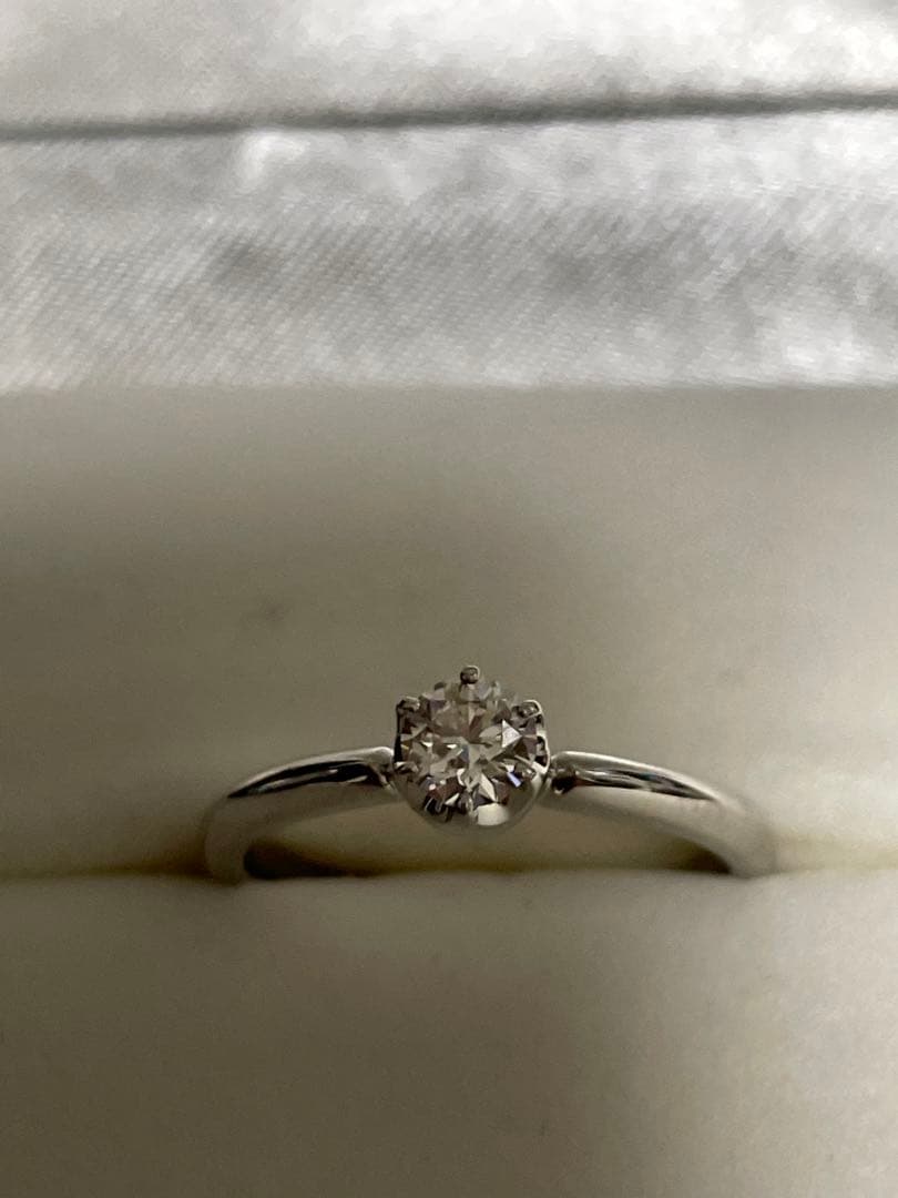 値下※美品★鑑定書付き！最高級♪4°c Pt950 ダイヤリング 0.253ct