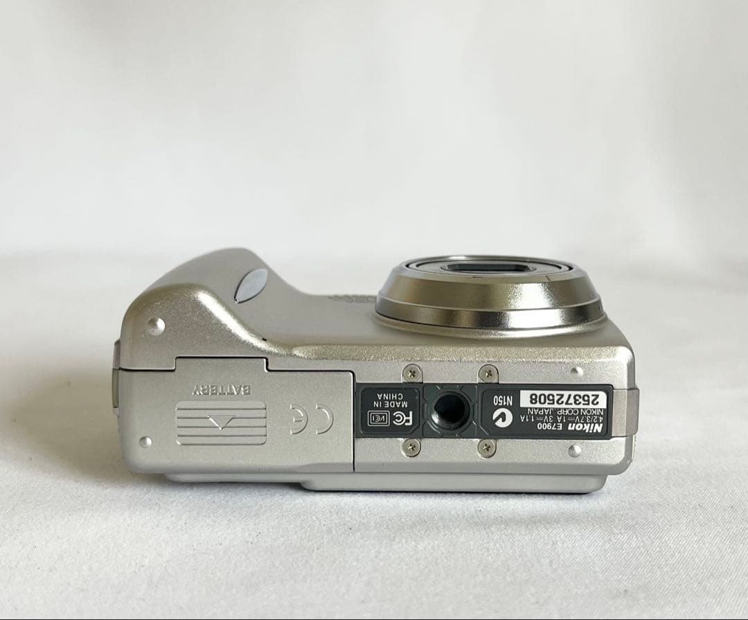 【完動品】Nikon Coolpix 7900 デジタルカメラ 動作確認済み