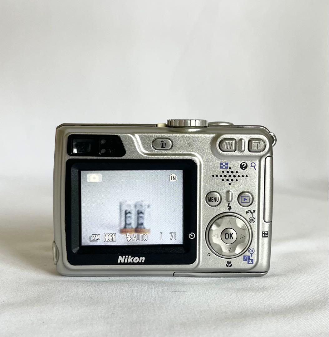 【完動品】Nikon Coolpix 7900 デジタルカメラ 動作確認済み