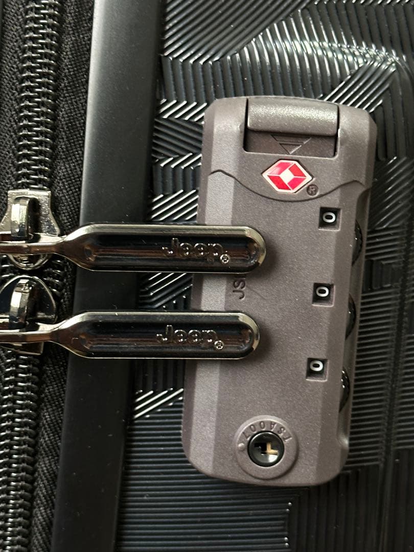 Jeep 正規限定モデル・ブラック×オレンジ スーツケース