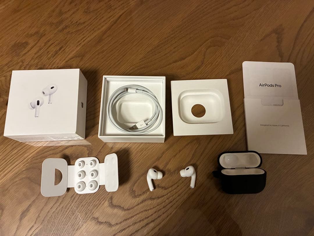 AirPods Pro (第2世代) 本体 Lightning 保護ケース付き