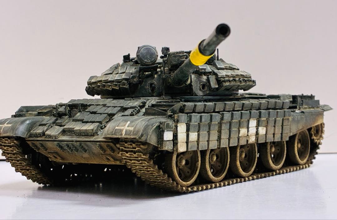 トランペッター　1/35 T-62 ERA 完成品　戦車　模型　