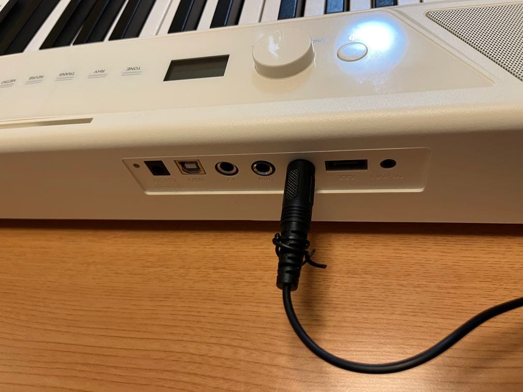 TERENCE V50 ホワイト 電子ピアノ　88鍵盤