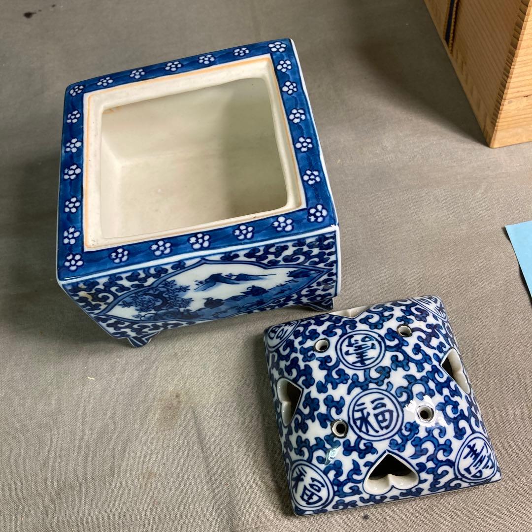 【源右衛門】古伊万里の伝統　名窯　舘林源右衛門作　祥瑞手間取山水唐草文　角香炉