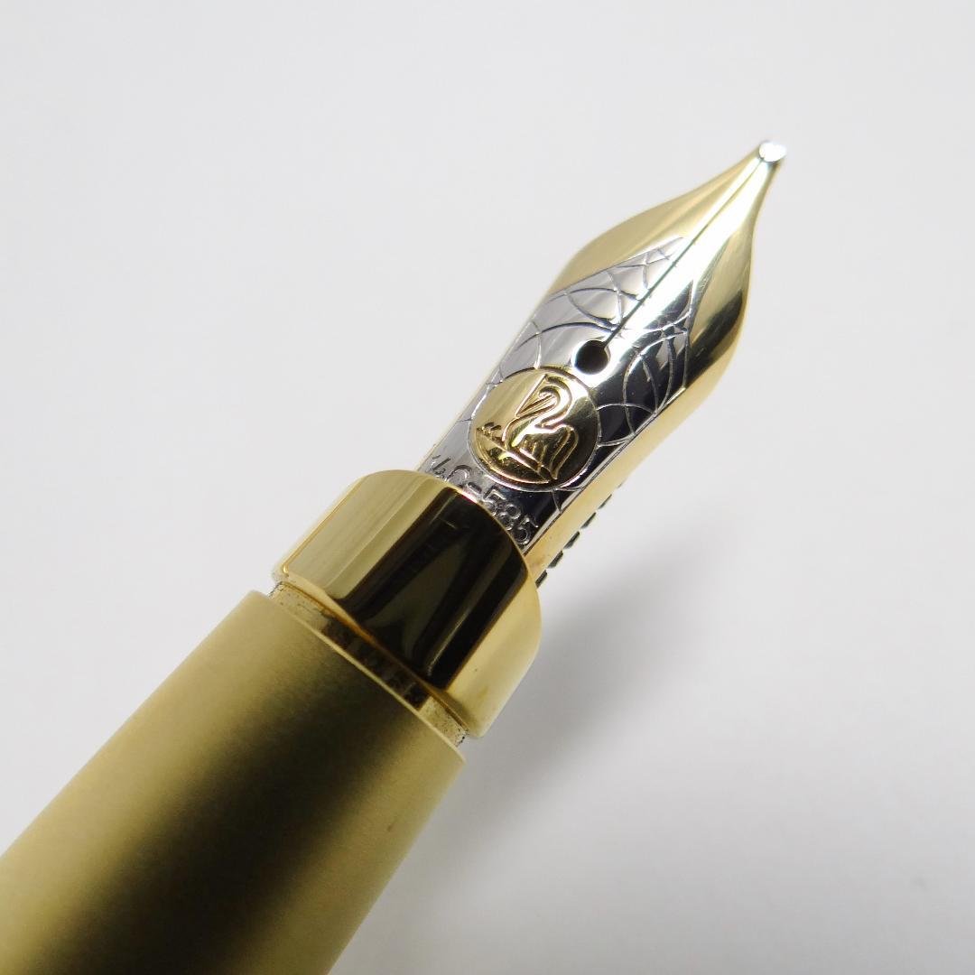 【かなり希少・本体約38g】ペリカン P590 セレブリ 万年筆 14Kペン先