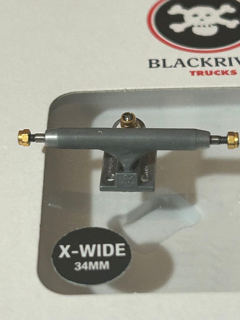 BLACK 3.0 TRUCKS X-WIDE（34MM）RAWmon