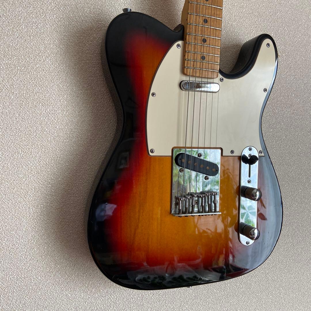メイプルネック/サンバーストのテレキャスターブランド不明