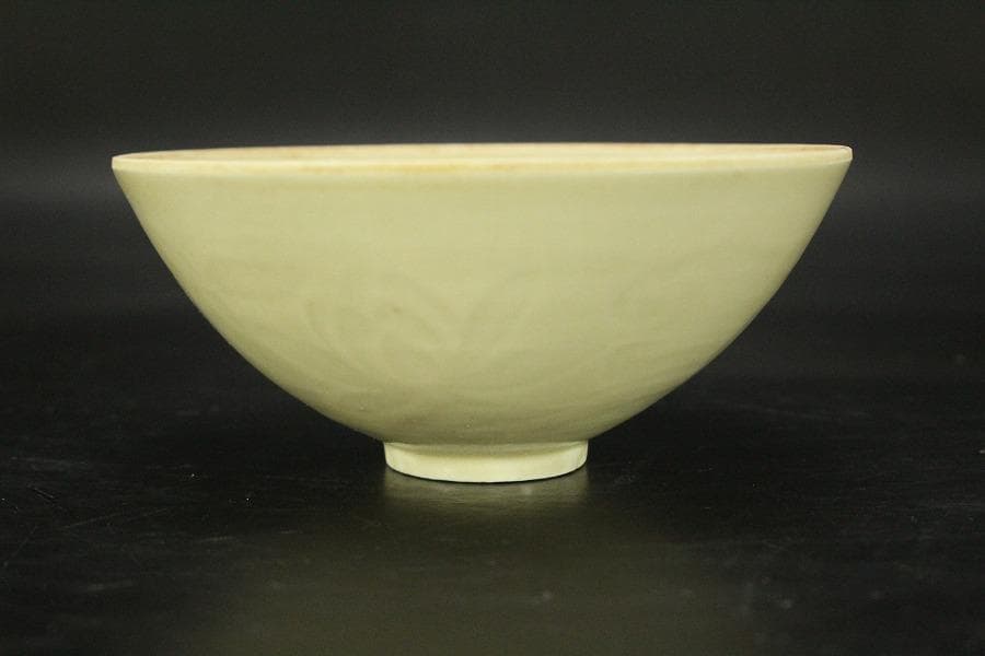 中国美術 白磁 花紋 碗(HA518)