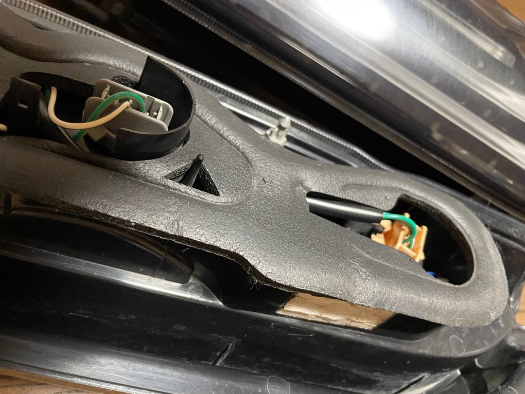 ハイエース用　STUDIO DESIGN LEDテールランプ クリア/レッド