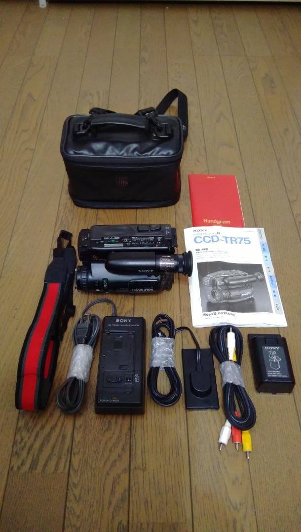 SONY ハンディカム CCD-TR75 8ミリビデオカメラ 再生ダビング用に