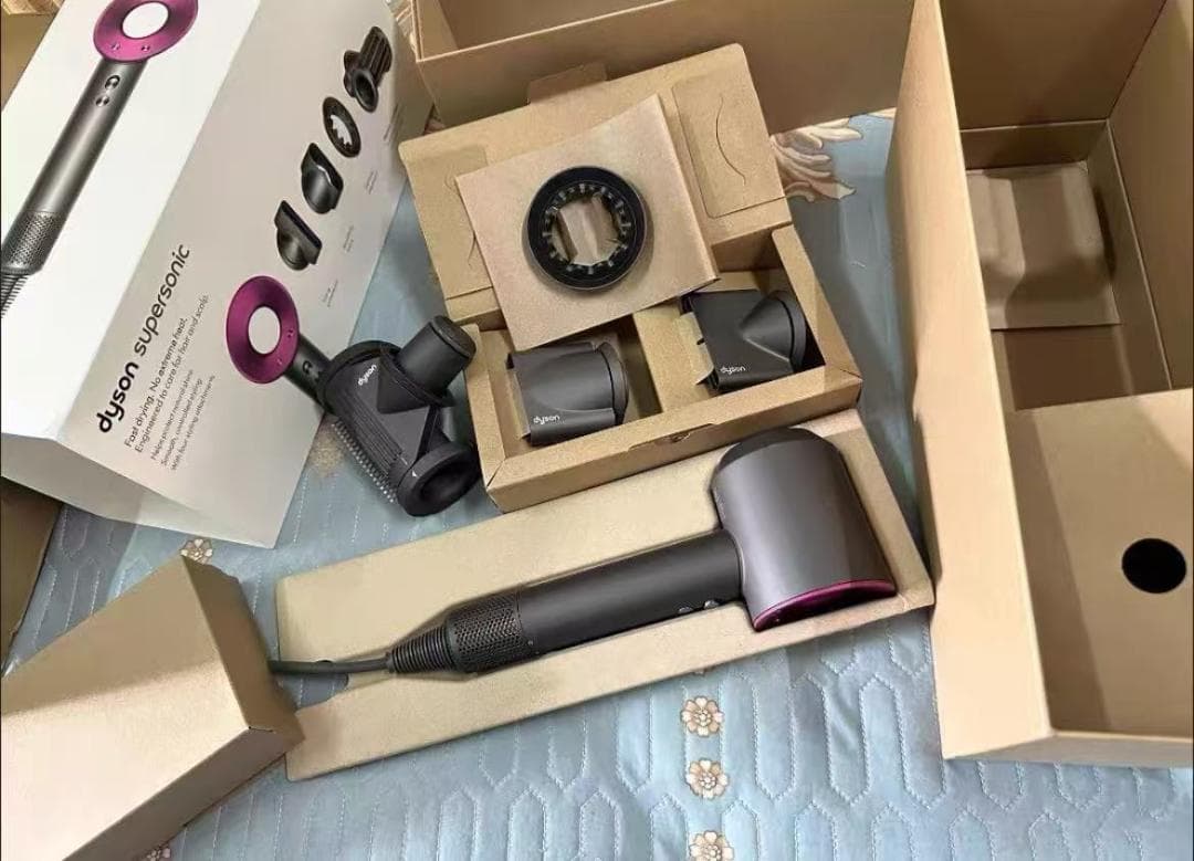 Dyson Supersonic Ionic ヘアドライヤー HD15型