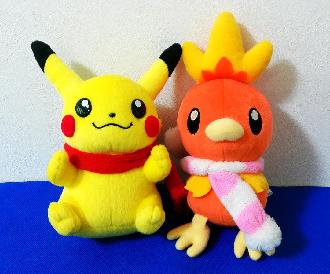 2004年　ポケモンセンター　ピカチュウ＆アチャモ　マフラー　ぬいぐるみ　当時品