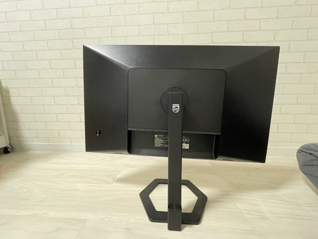 Phillips 27インチWQHD モニター