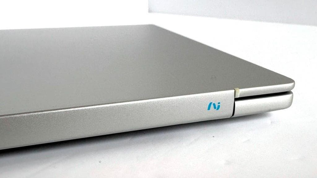 Windowsノート本体 HP OmniBook X 14-fe (Snapdragon X)