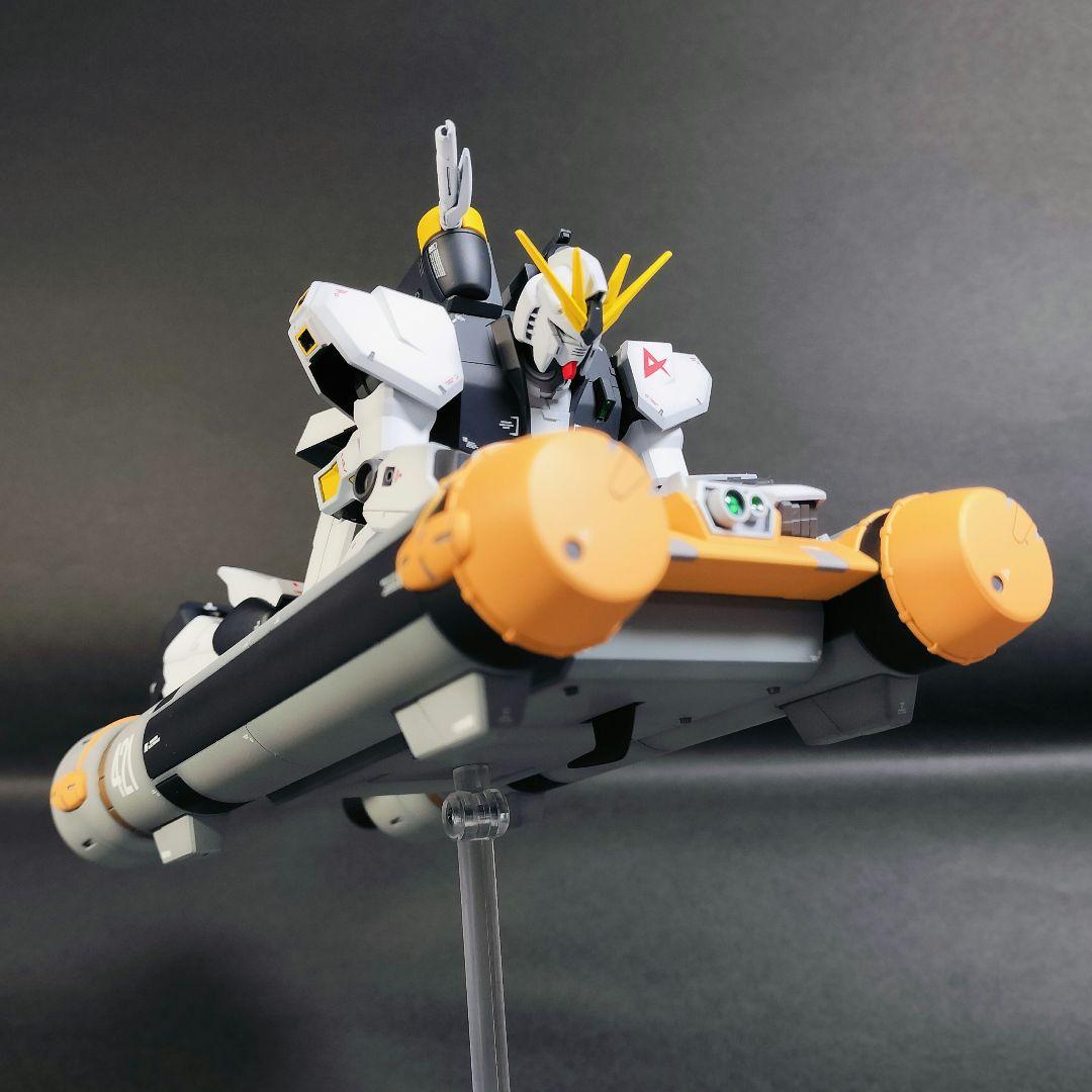 【塗装済み完成品】 νガンダム（EG）＋ブースターベッド（ガンダムベース限定）