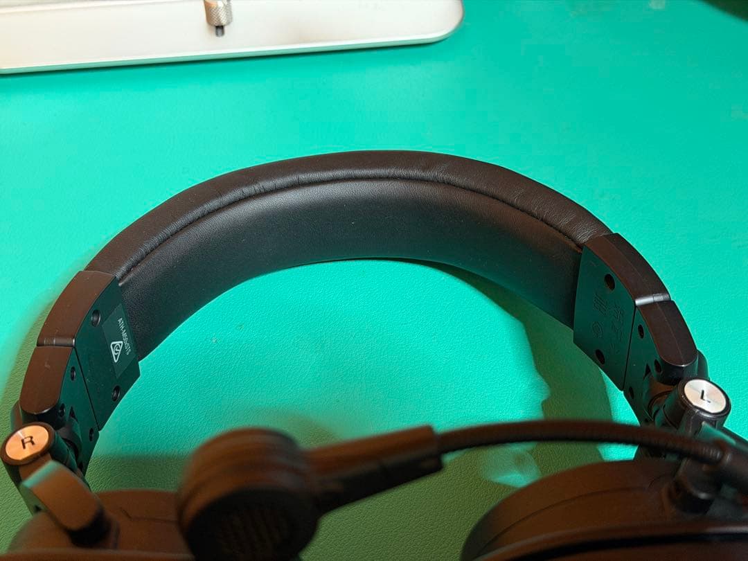 ヘッドホン umeATH-M50xSTS Audio-Technica