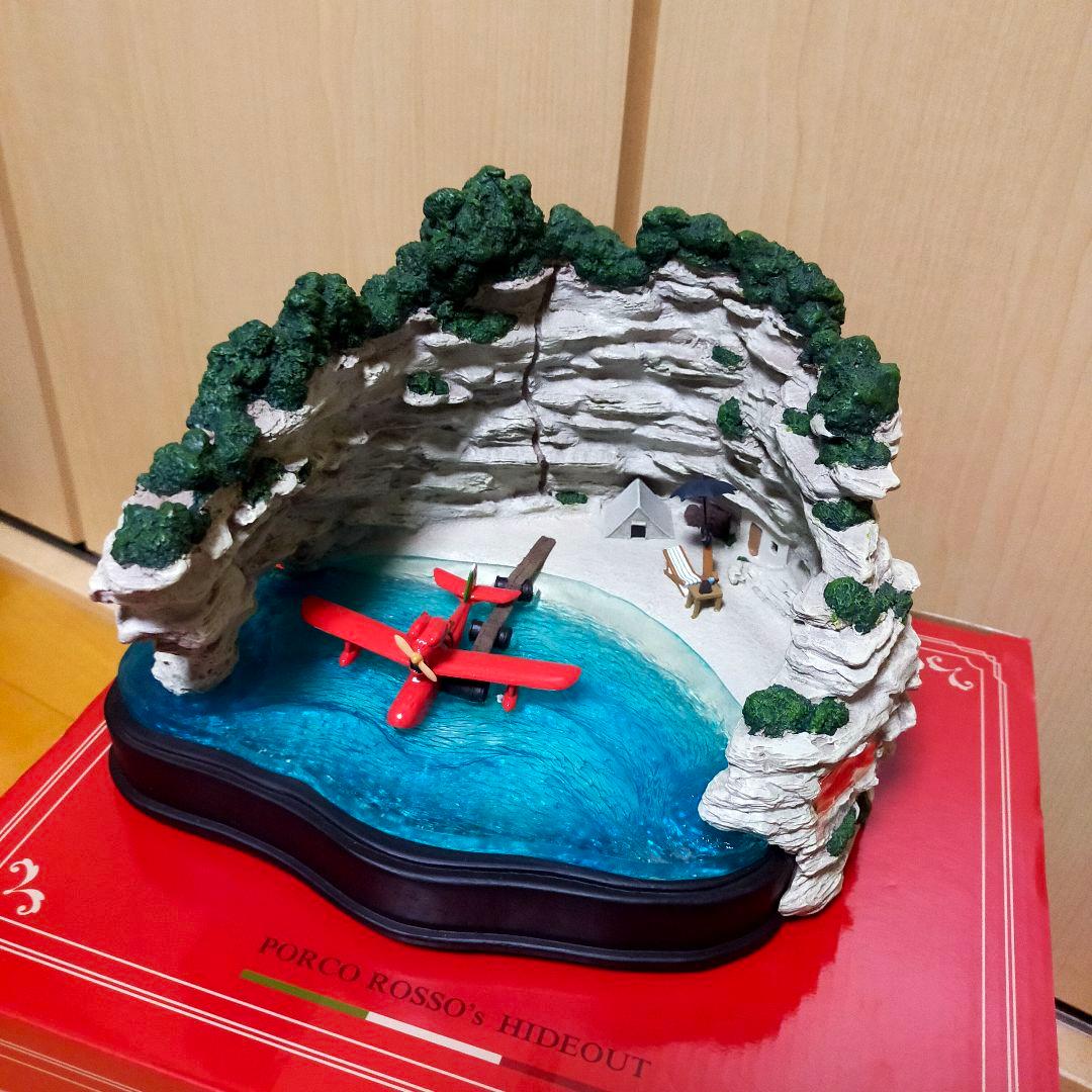 スタジオジブリ　紅の豚　ライトアップジオラマ　ポルコのアジト