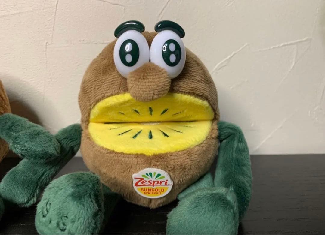 ★希少❗️レッド入り❗️当選品キウイブラザーズ&フィギュア レッド入り★