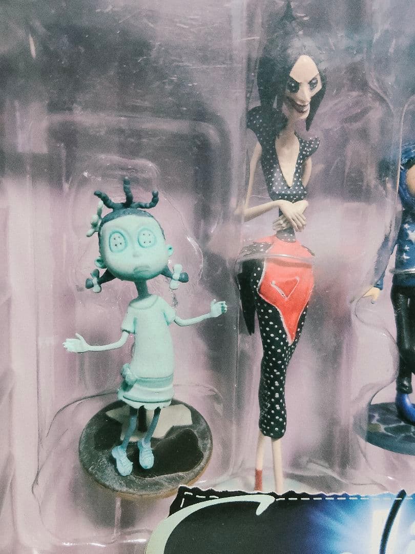 【激レア】コララインとボタンの魔女