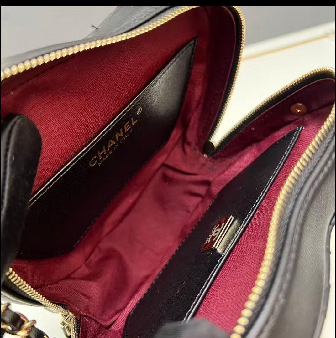 ま*⭐様 ★新品未使用★　ショルダーバッグ　ハート型　ブラック　希少